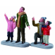 Persone che ammirano i fuochi figura Lemax