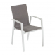 Sedia impilabile con braccioli Fusion